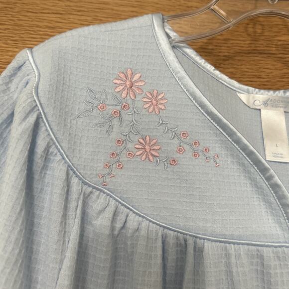Adonna Women's Waffle Knit Light Sky Blue Embroidered Satin Trim Robe Size L - Picture 2 of 7